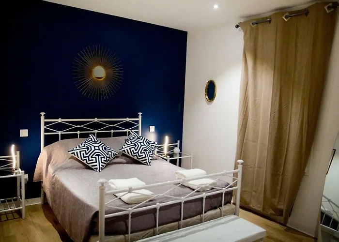 Les Bourdettes Nyaraló Auvillar